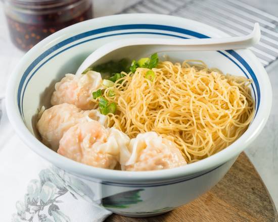Shrimp Wonton Noodle in Soup 雲吞麵